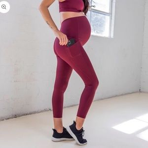 Senita maternity capri leggings with pockets
